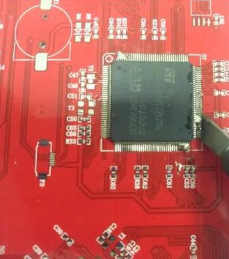 PCB solder wicking