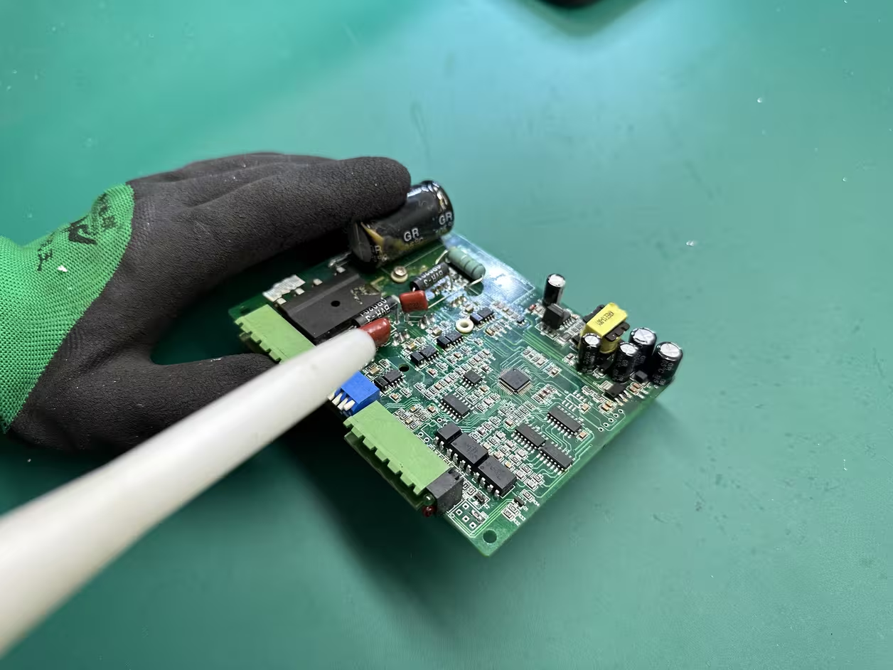 PCB cleaning:how to clean a PCB