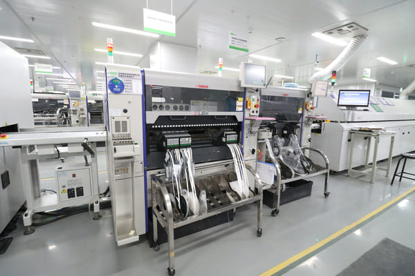Yamaha SMT pick and place machine