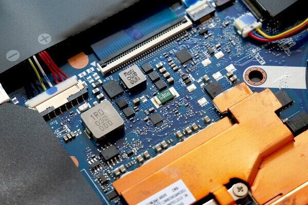 PCB connector